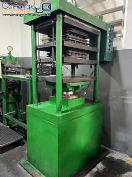 Prensa hidr�ulica para vulcaniza��o de borrachas 700 x 500 mm MONKEY