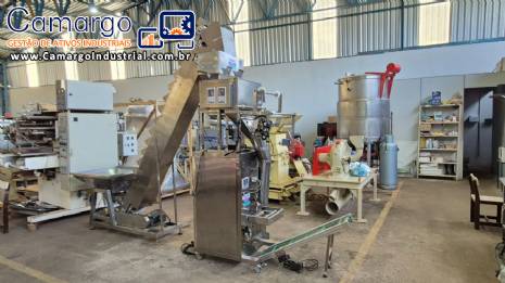 Empacotadora embaladora autom�tica vertical com balan�a Cetro FZL 1000SE